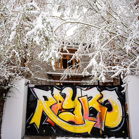 Raybo Hostel レー エクステリア 写真